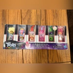 NEW!DreamWorks Trolls World Tour Tiny Dancers Find Your Beat Pack Finger Figures